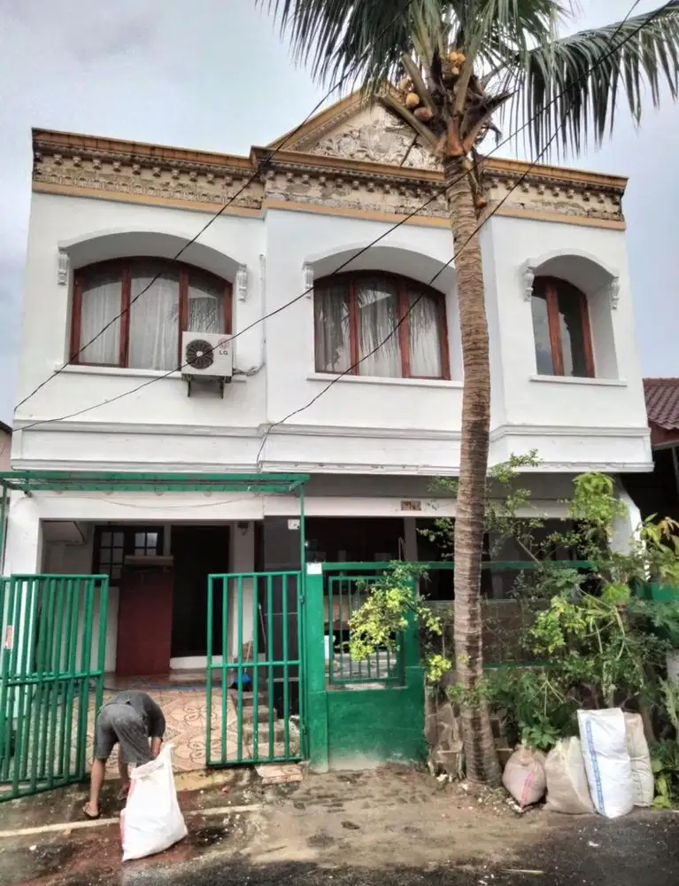 DIJUAL RUMAH VILA DAGO PAMULANG BESERTA ISI NYA