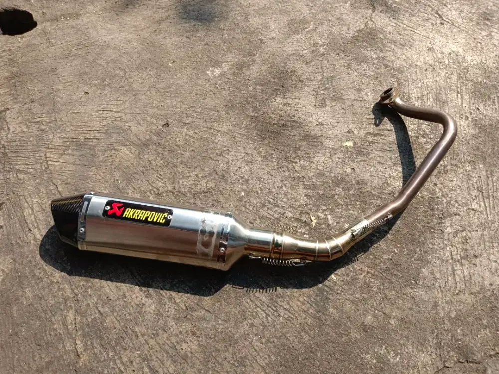 AKRAPOVIC kenalpot