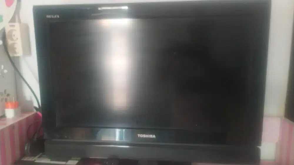Jual Borongan TV LCD Toshiba Regza 24 Inchi dan Speaker Aktif Polytron
