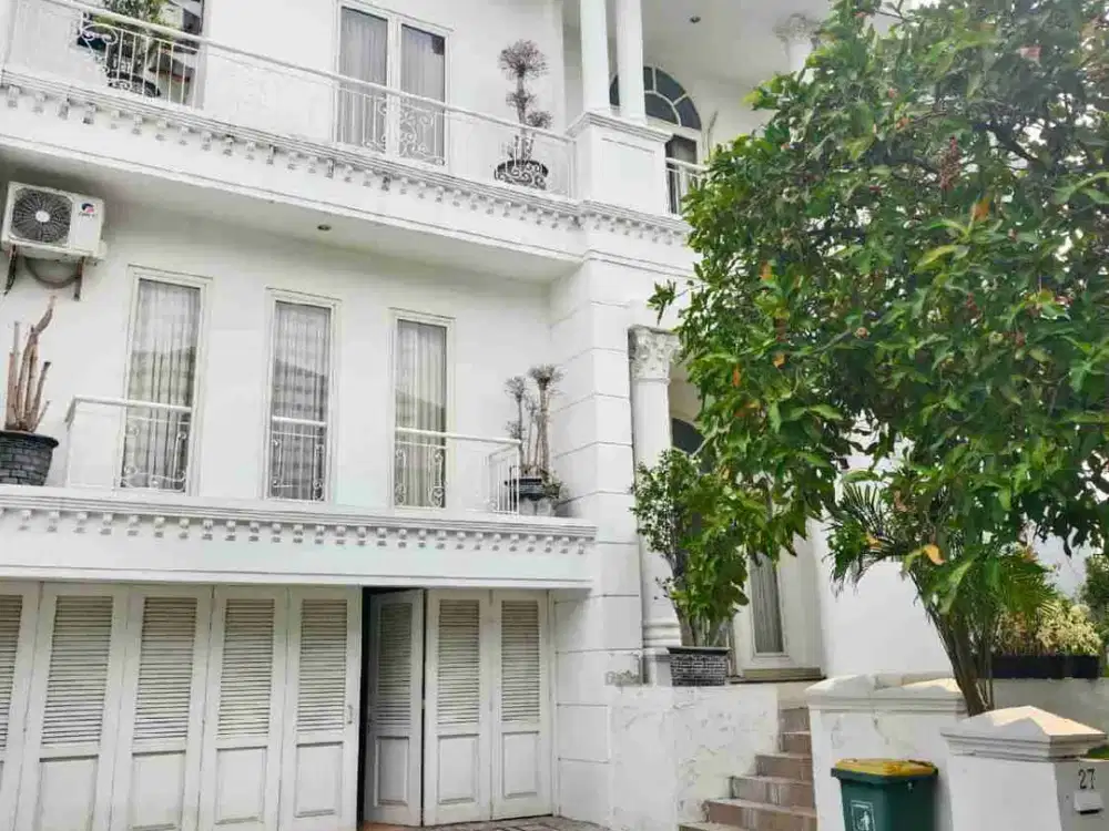 DIJUAL RUMAH PAKUWON INDAH CLASSIC EROPA MEWAH SIAP HUNI