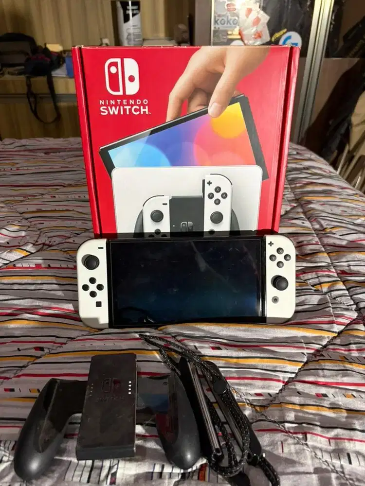 Dijual nitendo switch OLED paket lengkap siap main