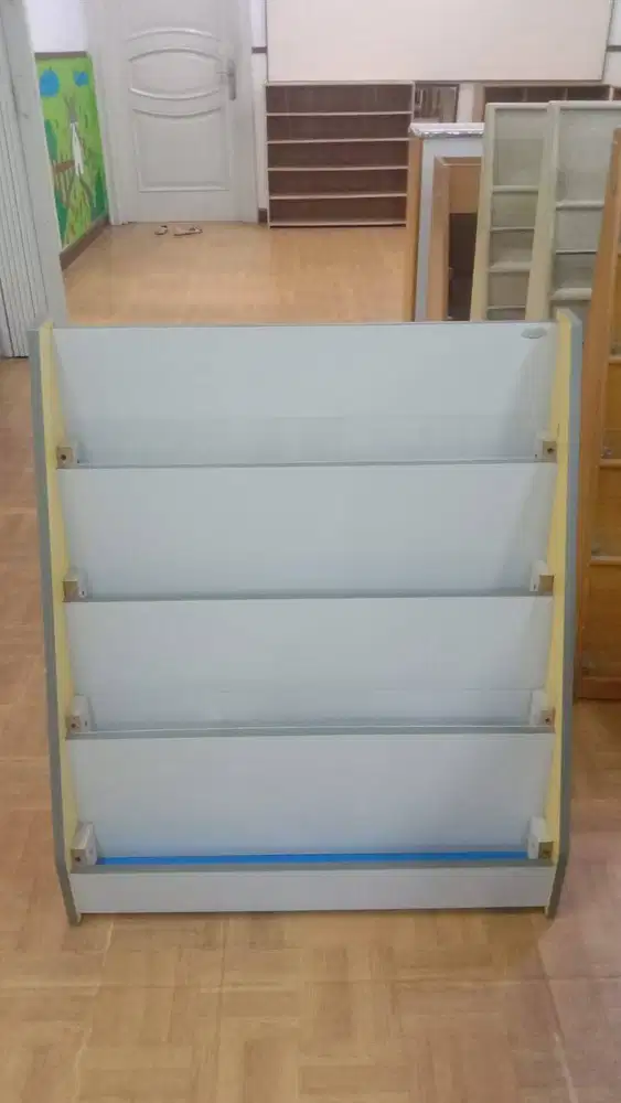 Rak Buku Anak Warna Biru, Custom
