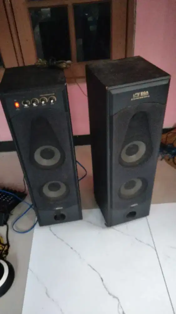 Speker aktif Merk LA WEGA