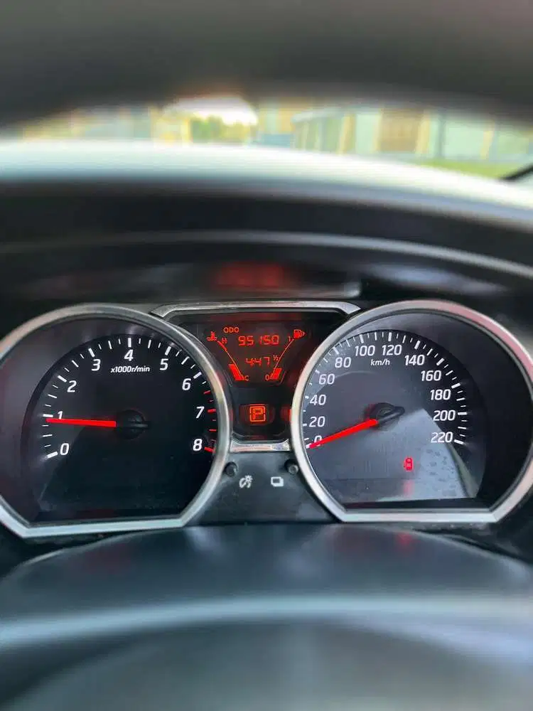 Nissan Grand livina 2014 Bensin