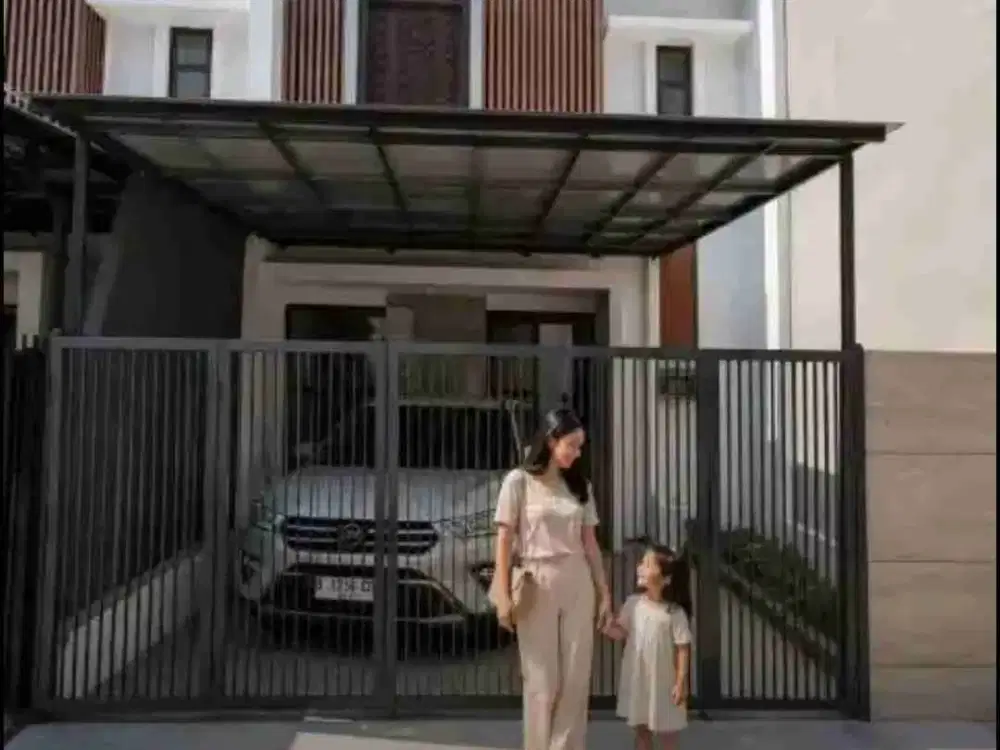 Dijual rumah Royal Paka Residence Surabaya