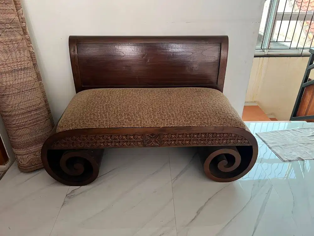 Cuci Gudang Furniture Jati & Furniture Klasik Premium – Kondisi Secon