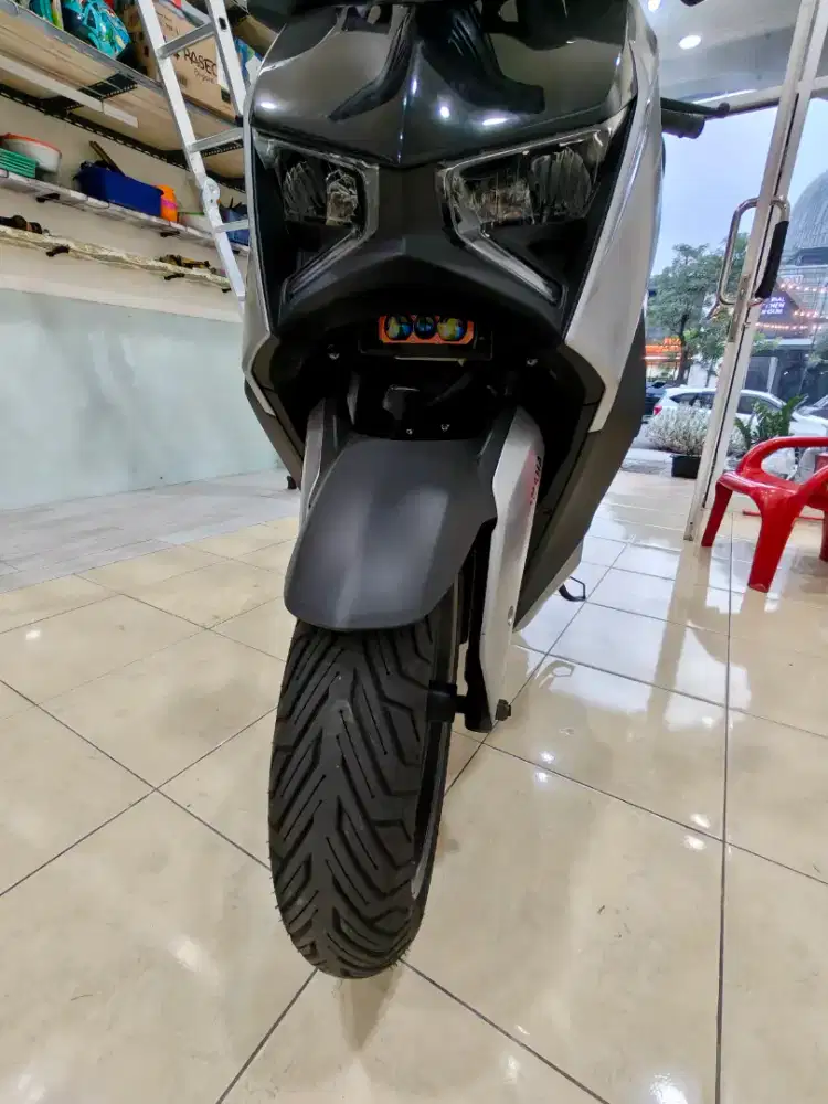 Dijual xmax 2025 km 1400.