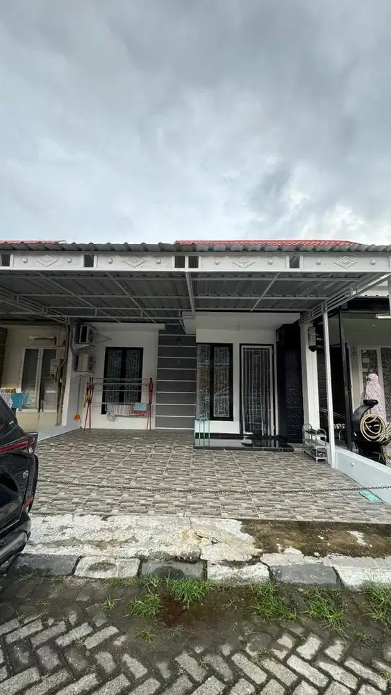 Disewakan Rumah 2 KT - 1 KM - Ada Carport 2 Mobil