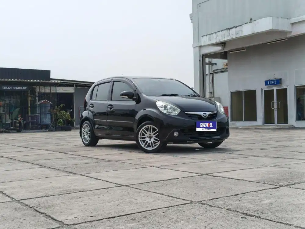Daihatsu Sirion 1.3 D Deluxe Matic 2012 Km 122rb Masih Mulus