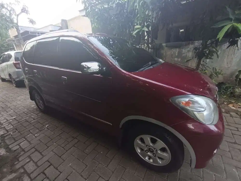Toyota Kijang Innova 2009 Bensin
