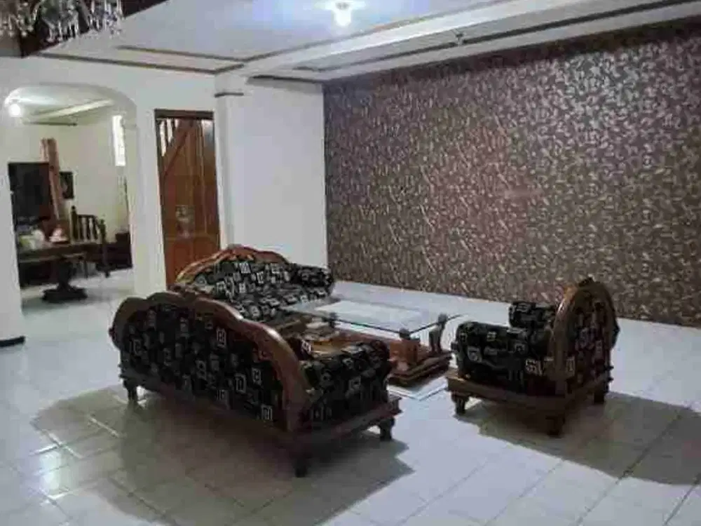 Rumah Strategis Tengah Kota di Turangga Buah Batu Tsm