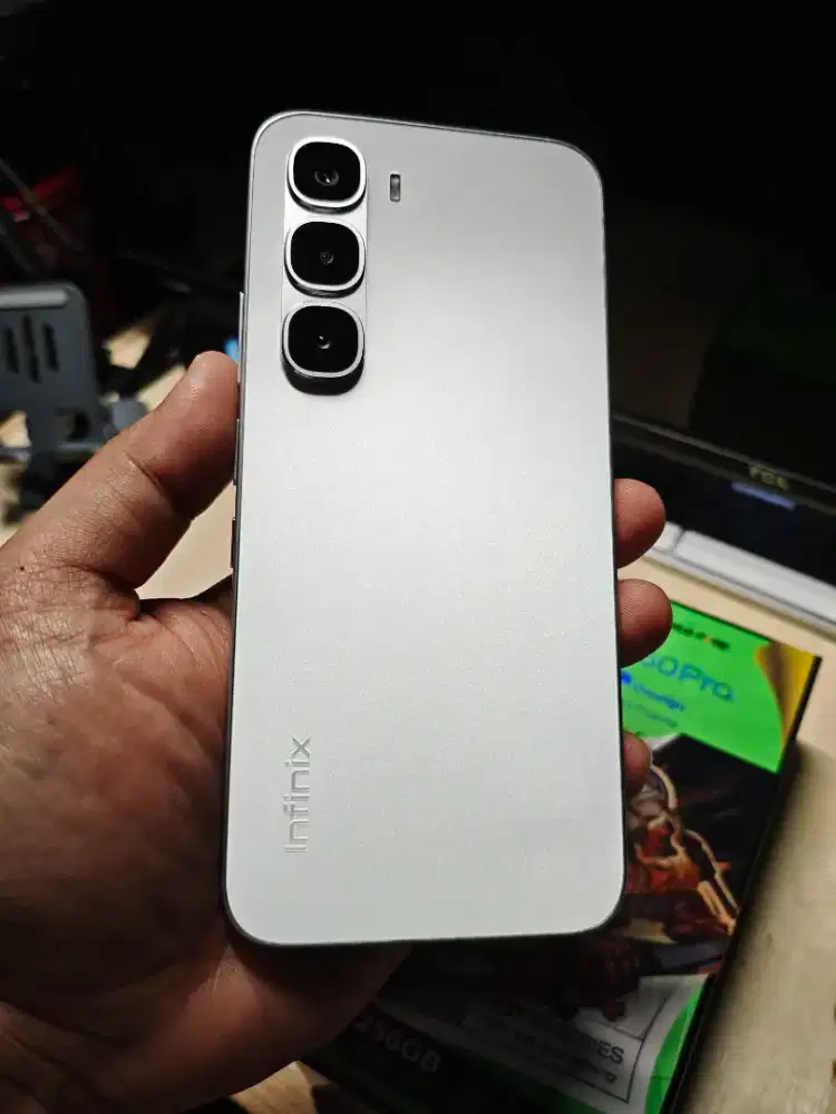 Infinix Hot 60 Pro 8/256 Like New