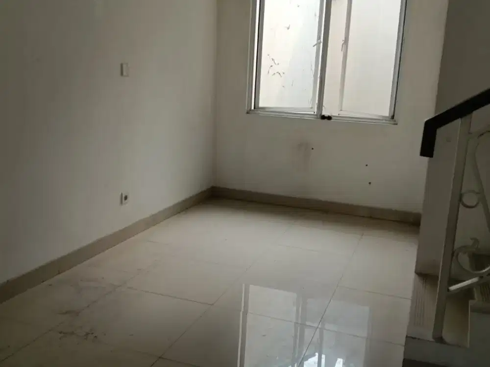 Disewakan rumah murah 2lantai di Cluster Thames Jakarta Garden City Jakarta Timur siaphuni minimalis modern