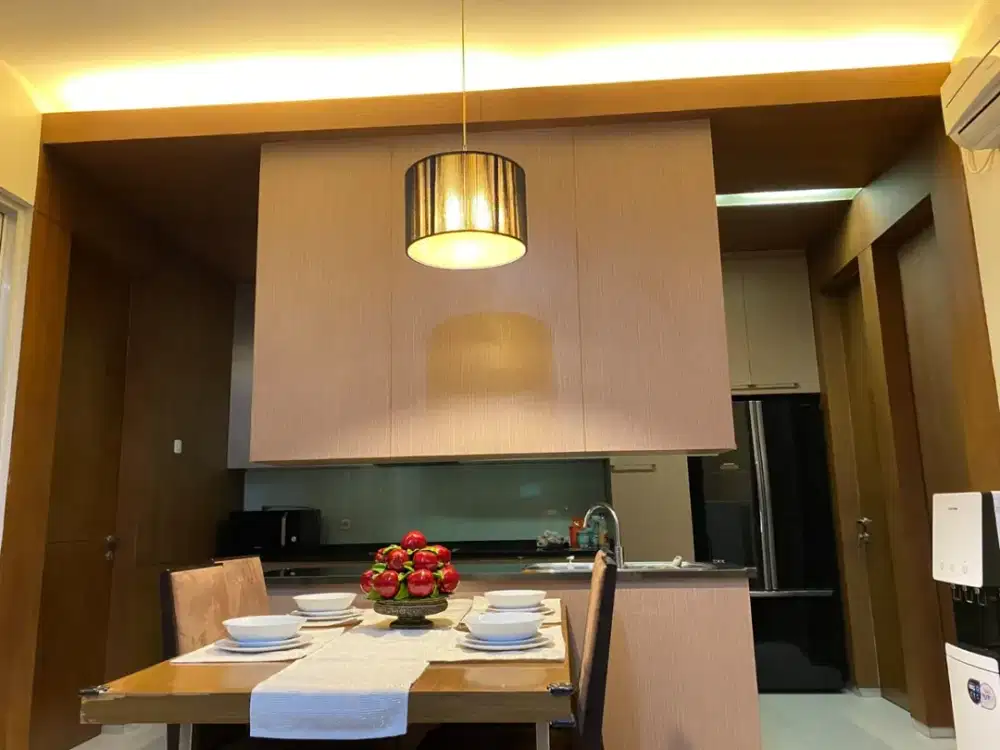 Dijual Rumah Pik1 Manyar Uk 7X17, Furnished, SHM On Hand!
