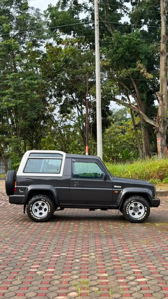 DI JUAL SANTAI UNTUK PENGGEMAR  MOBIL 4 X 4 ,TAFT ROCKY  INDEPENDENT