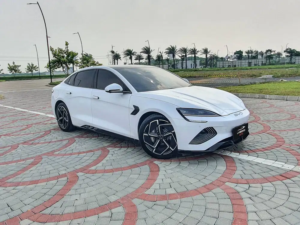 BYD SEAL PREMIUM EV 2024 LISTRIK PUTIH LOW ODO !!