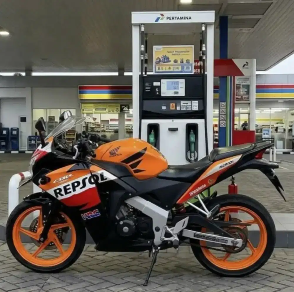 Honda CBR Repsol 150 CBU Build Up Istimewa