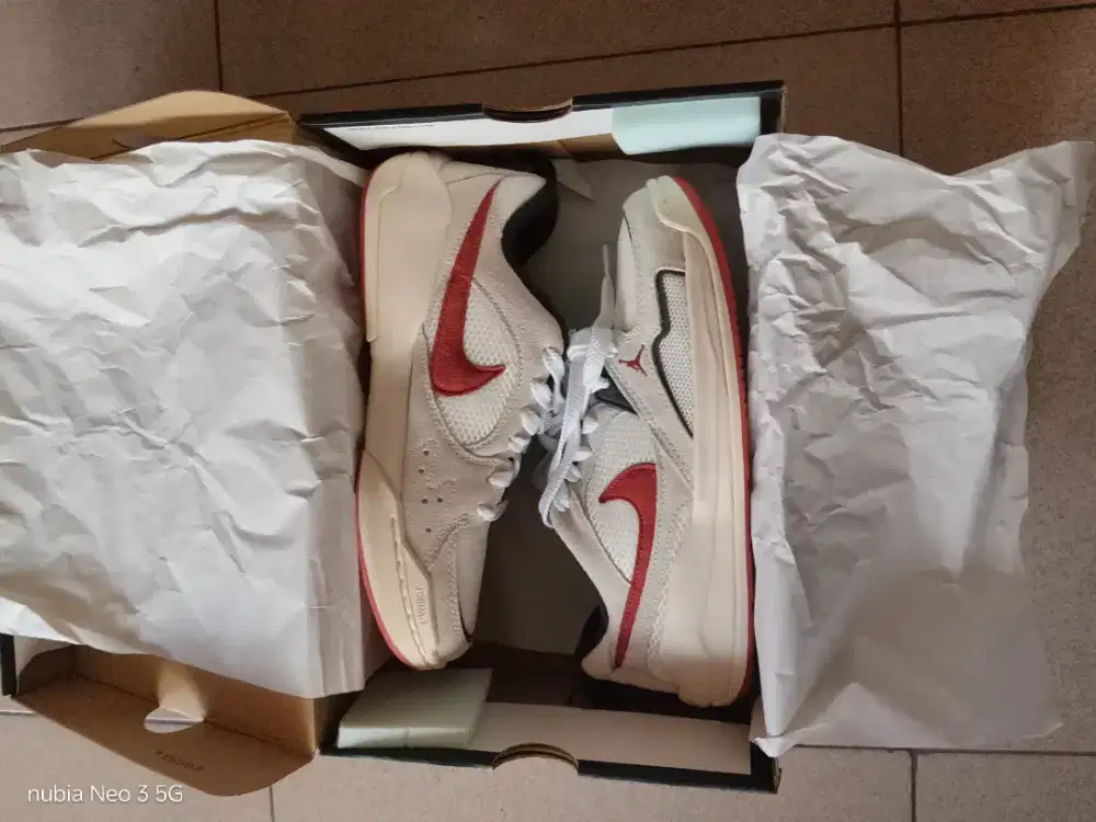 NIKE JORDAN (bisa cod)
