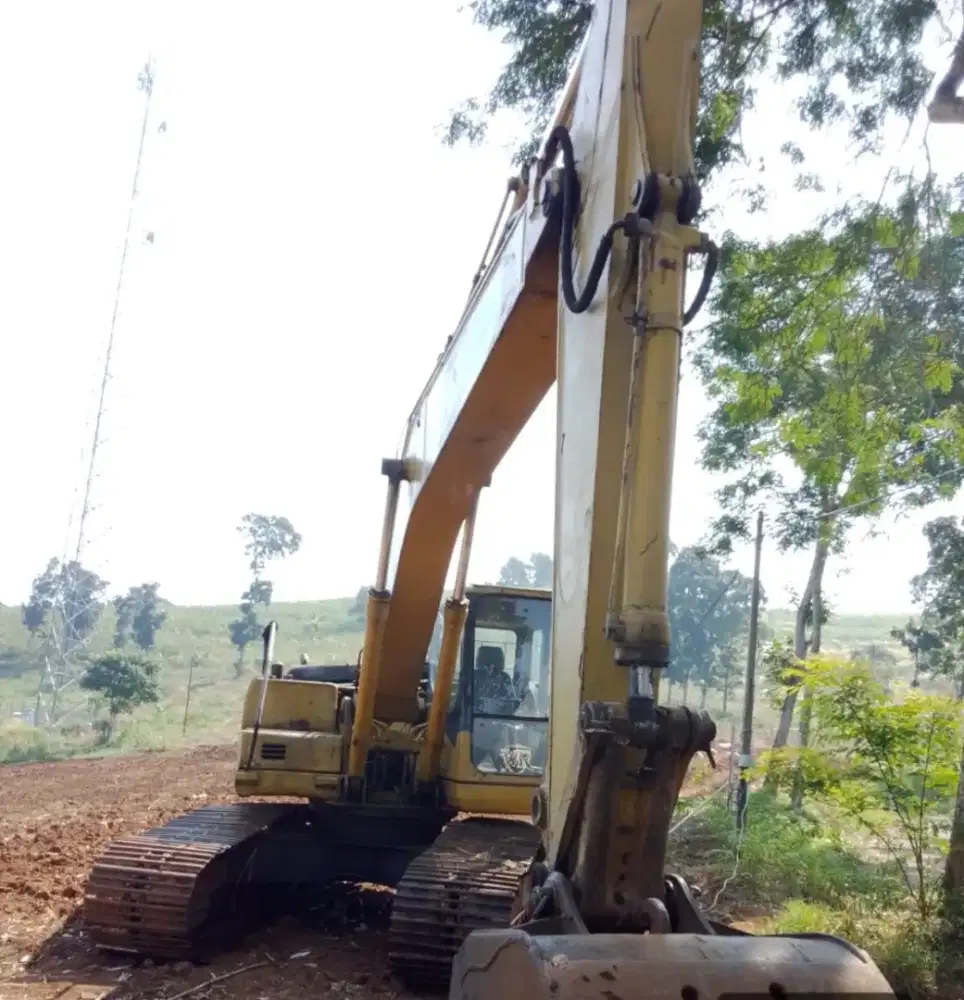 excavator komatsu pc200-7