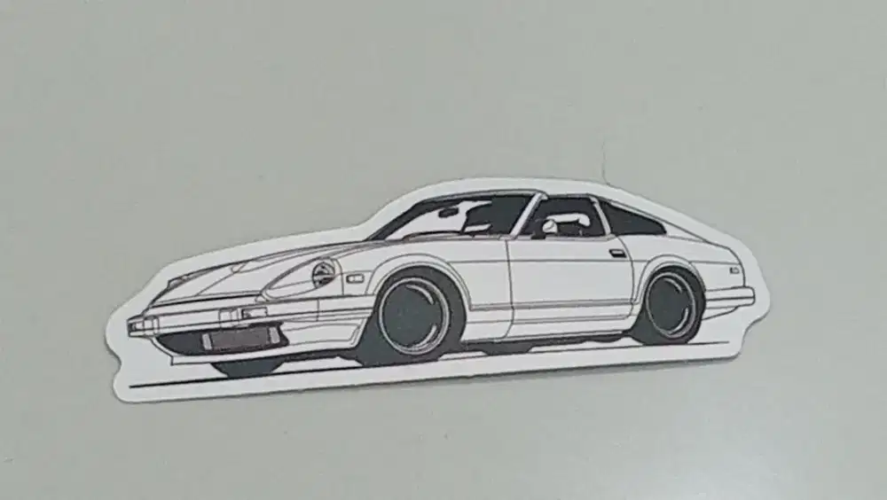 Stiker mobil Datsun & Porsche