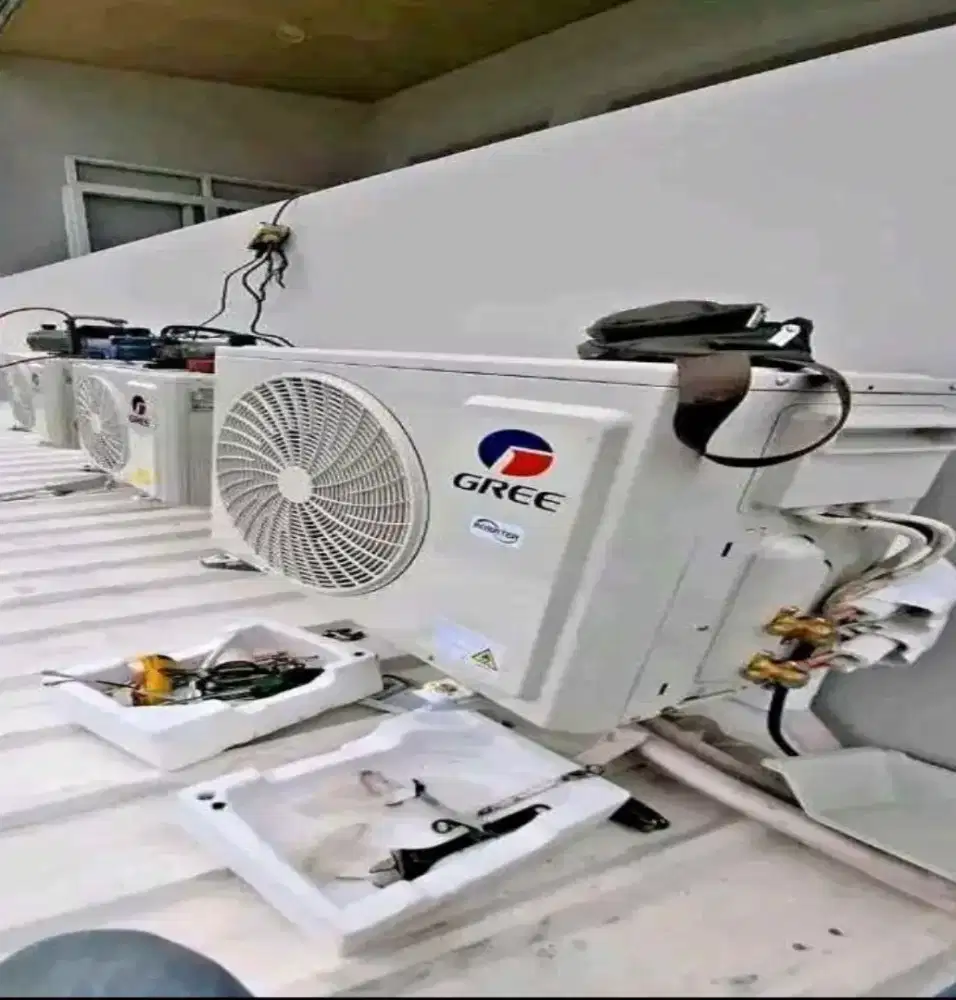Service AC tidak dingin, bongkar pasang AC, cuci AC tambah/isi freon