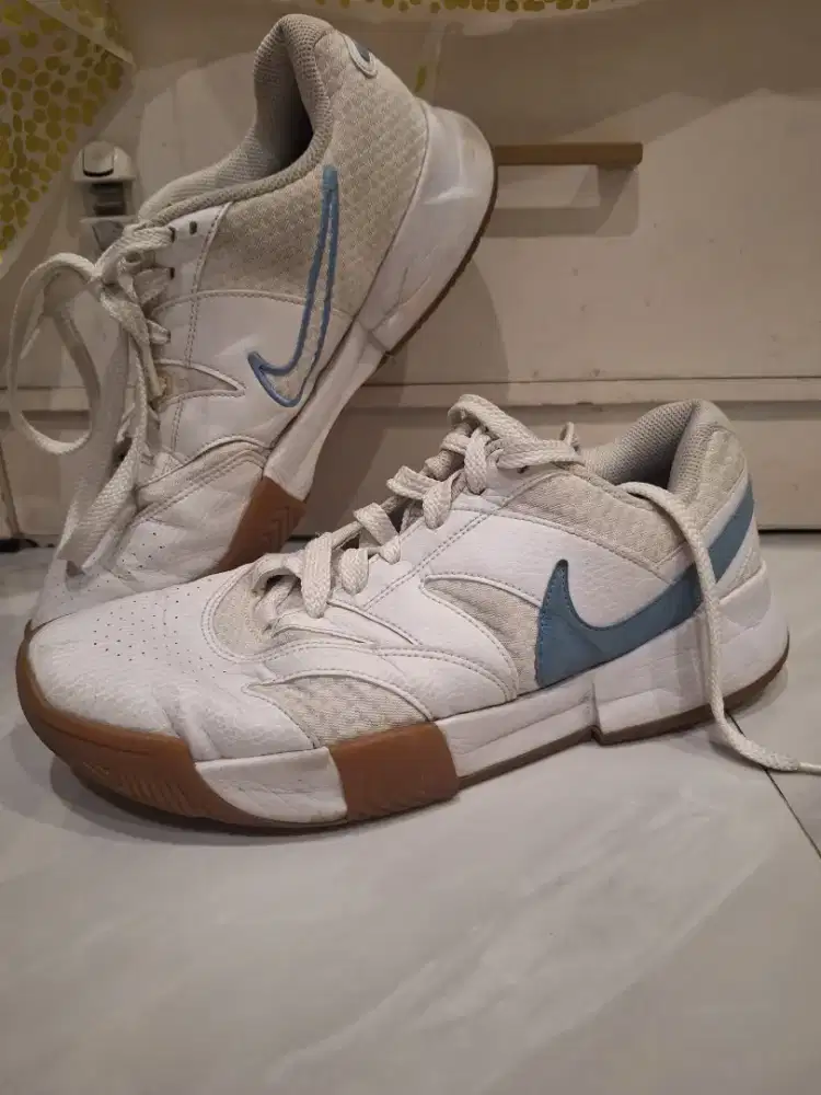Nike tennis size 43 bekas