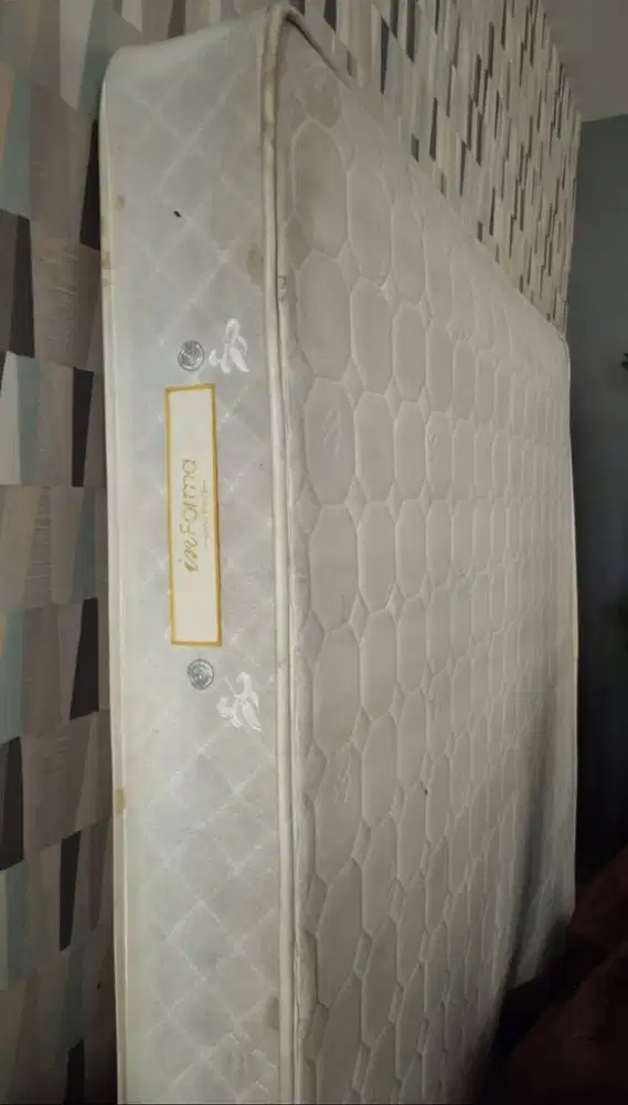 Spring Bed merk Informa uk. 180 x 200 cm King Size