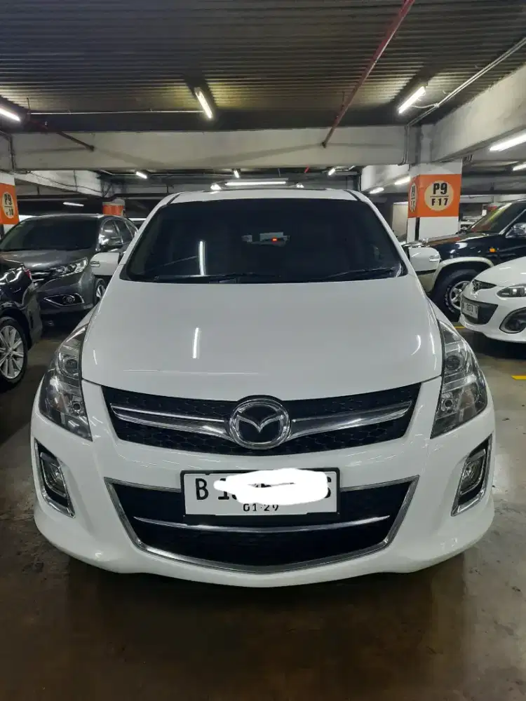 Mazda 8 2013 siap pakai