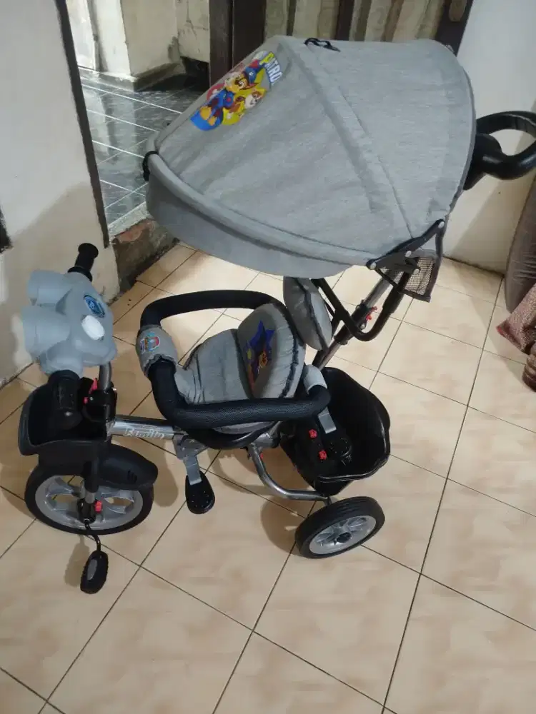Sepeda Roda Tiga Merk FAMILY