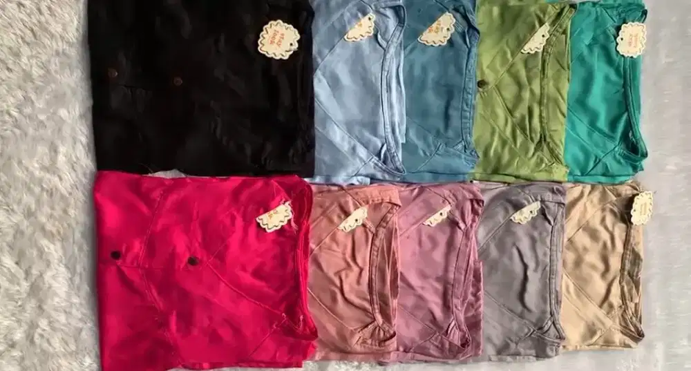 Setelan baju polos