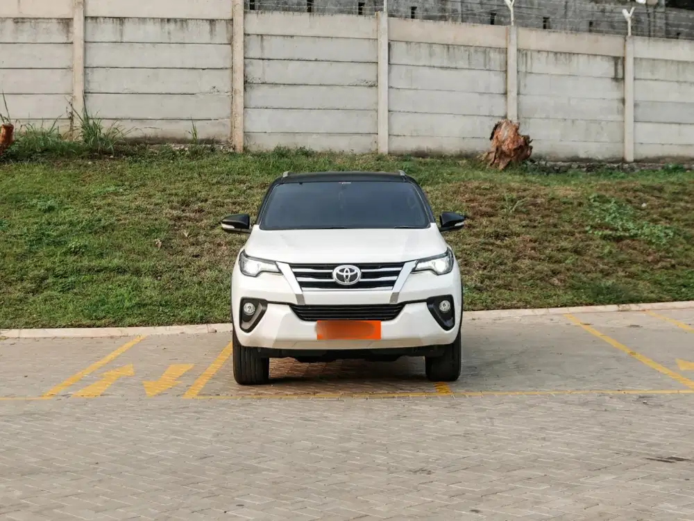 Toyota Fortuner 2.4 Vrz 2017 Dp 20Jt