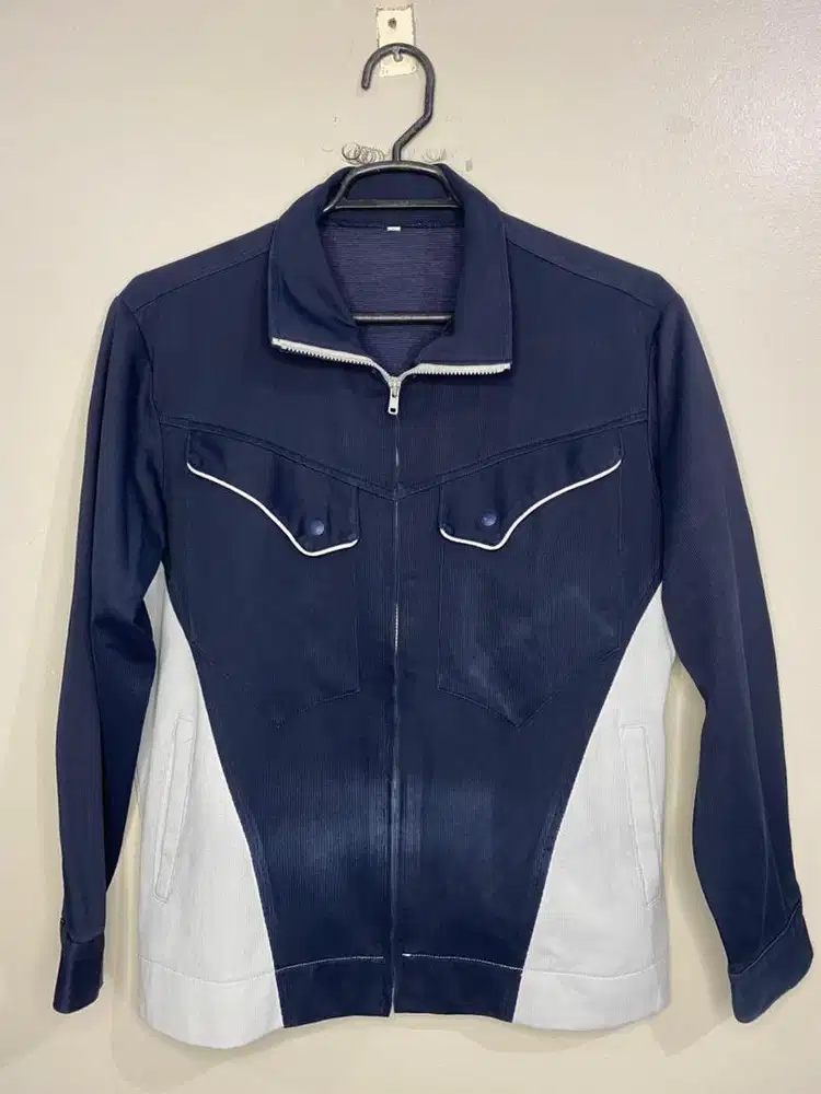 Jaket warna biru abu