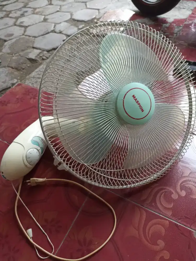 Kipas Angin Maspion 16inch Dinding