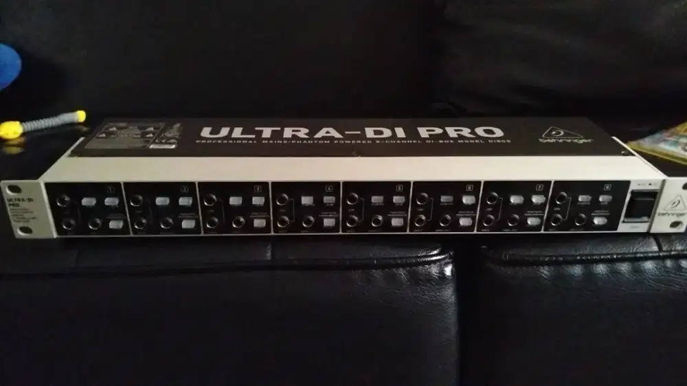 Ultra DI-PRO Profesional Mains Phantom Power 8
