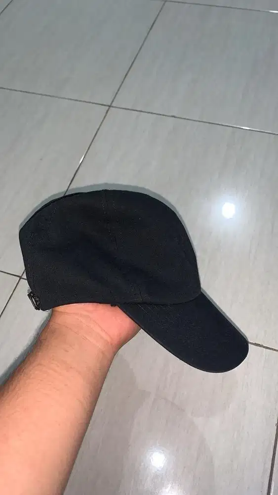 Topi hitam bagus 2
