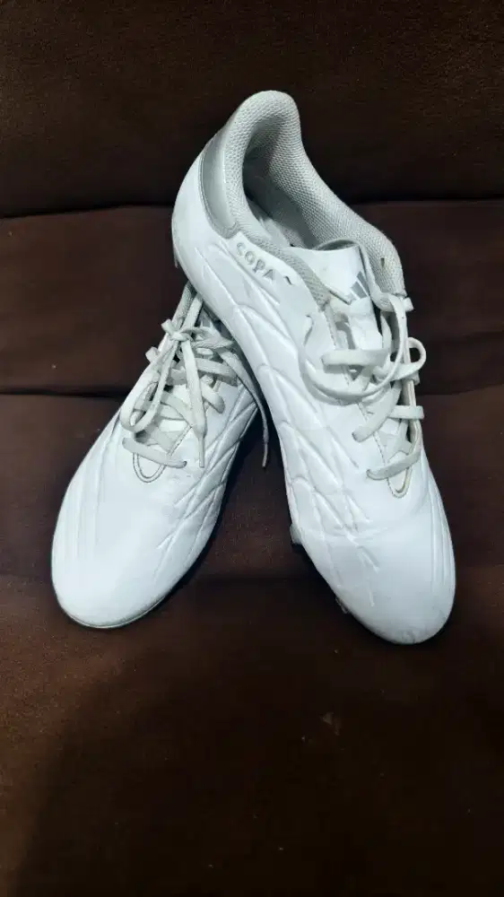 Jual sepatu bola dan futsal