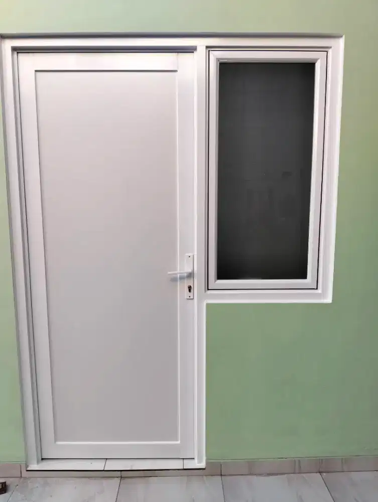 Kusen pintu alumunium