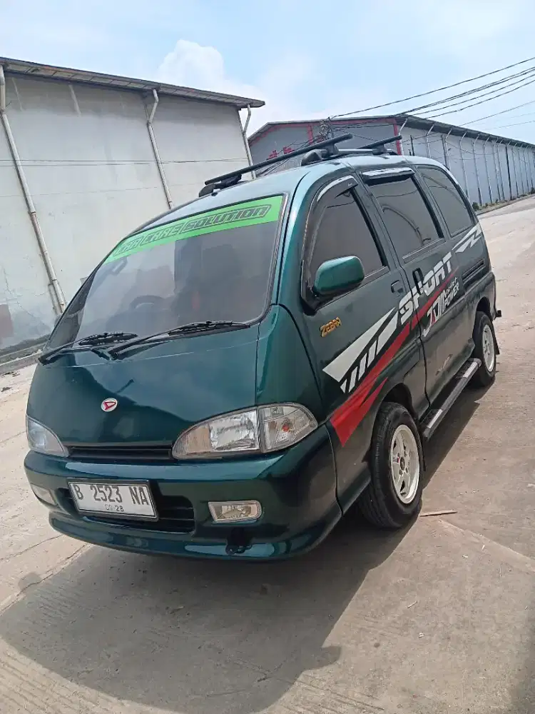 Daihatsu Espass 1.6 Manual warna hijau tahun 1996