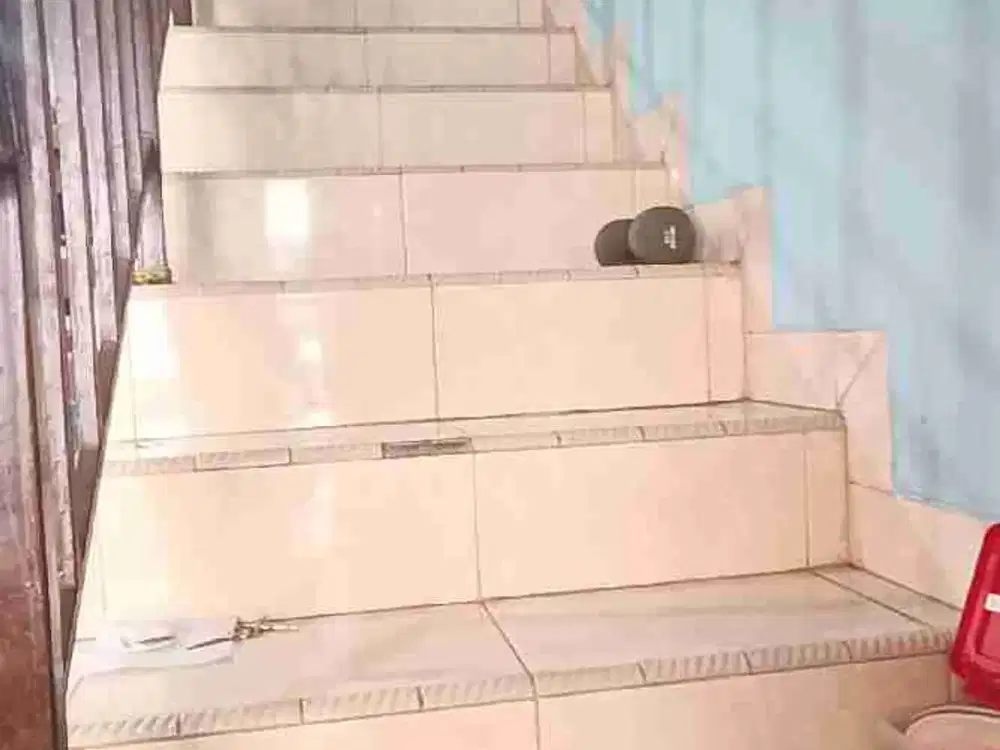 dijual rumah 2 lt di jakarta barat
