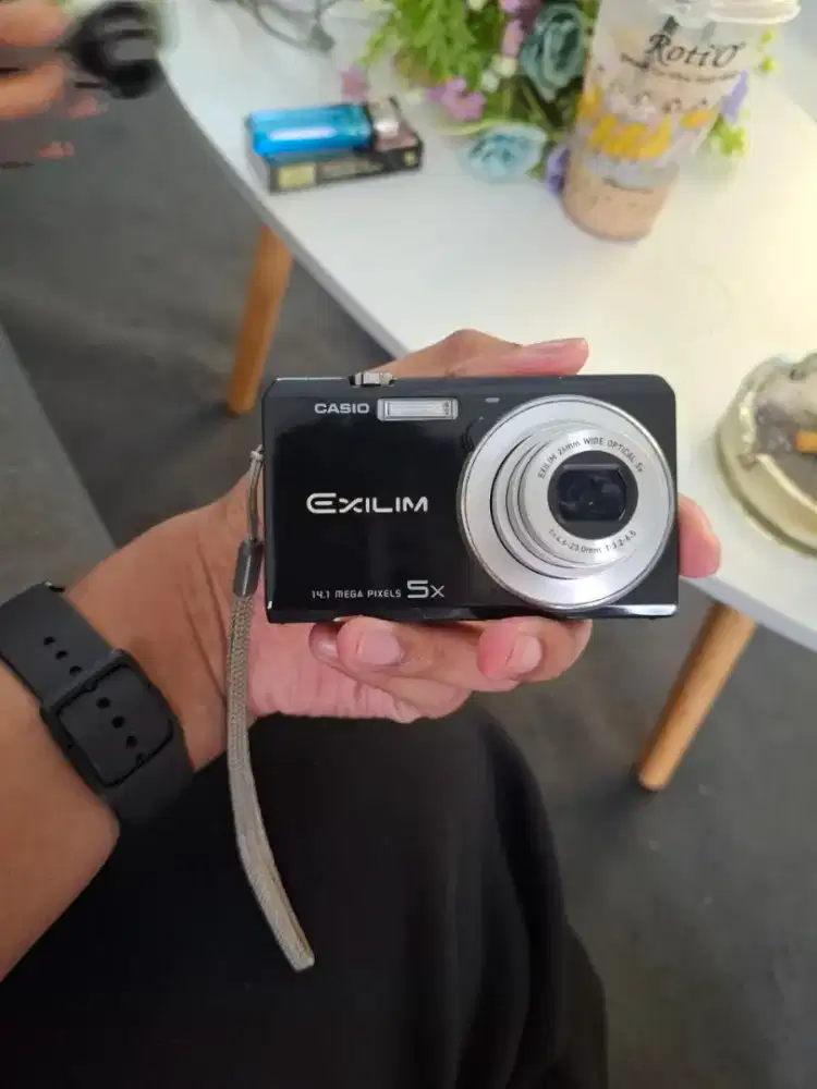 Casio Exilim EX-ZS10