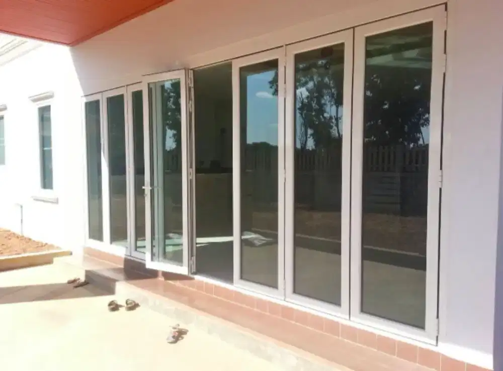 Pintu lipat aluminium