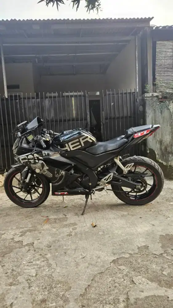 Motor Yamaha R15 2018 Plat B (DKI)