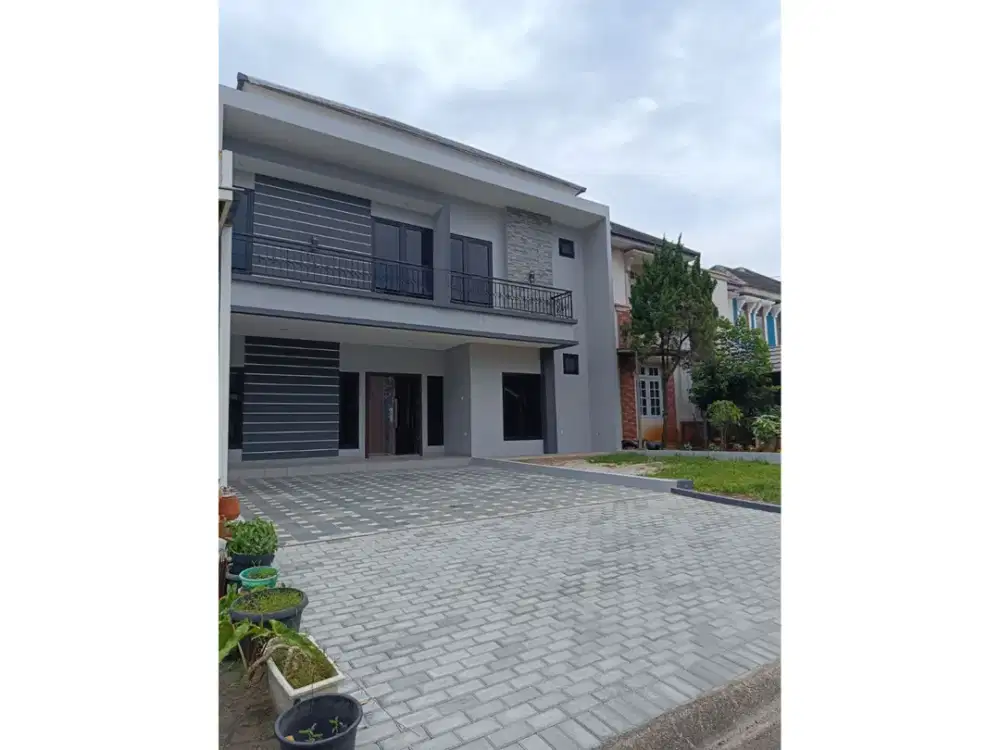 Best Deal! Rumah 250 m² Luas Tanah 200 m² Sudah Renovasi Total – Kota Wisata CIbubur 370