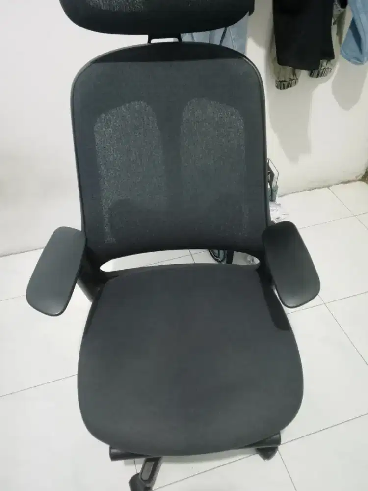 WTS OXIHOM FM7217 Ergonomic Chair + Footrest
