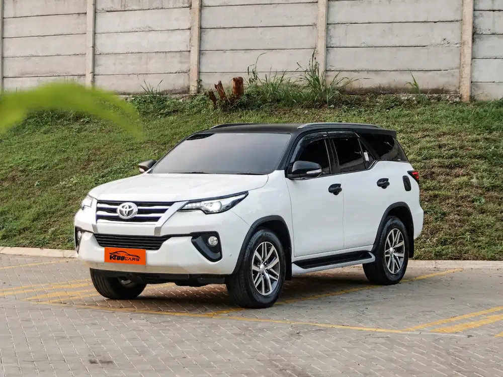 Toyota Fortuner VRZ 2.4 Matic 2017 putih genap
