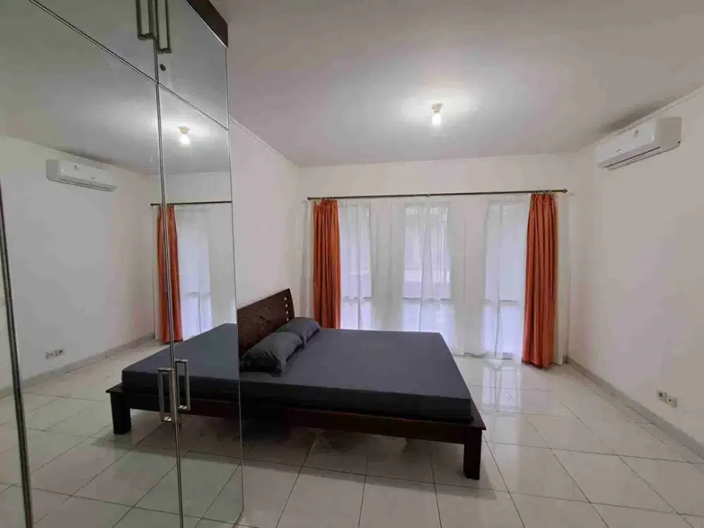 Disewakan Rumah Full Furnished Electronic di 
Cluster Fresco Aria Foresta