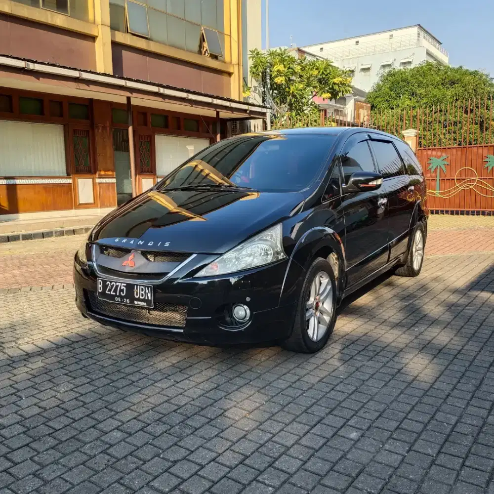 Mitsubishi Grandis Low km