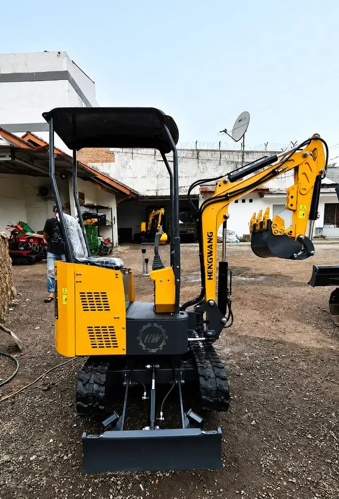 Jual Mini Excavator 1,2 Ton Merek HENGWANG Type HW-12 Termurah