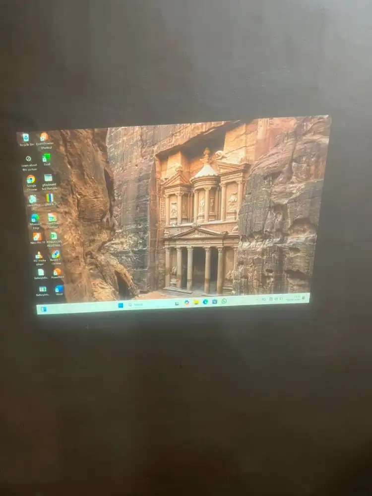 Proyektor sony tinggal pakai mulus murah