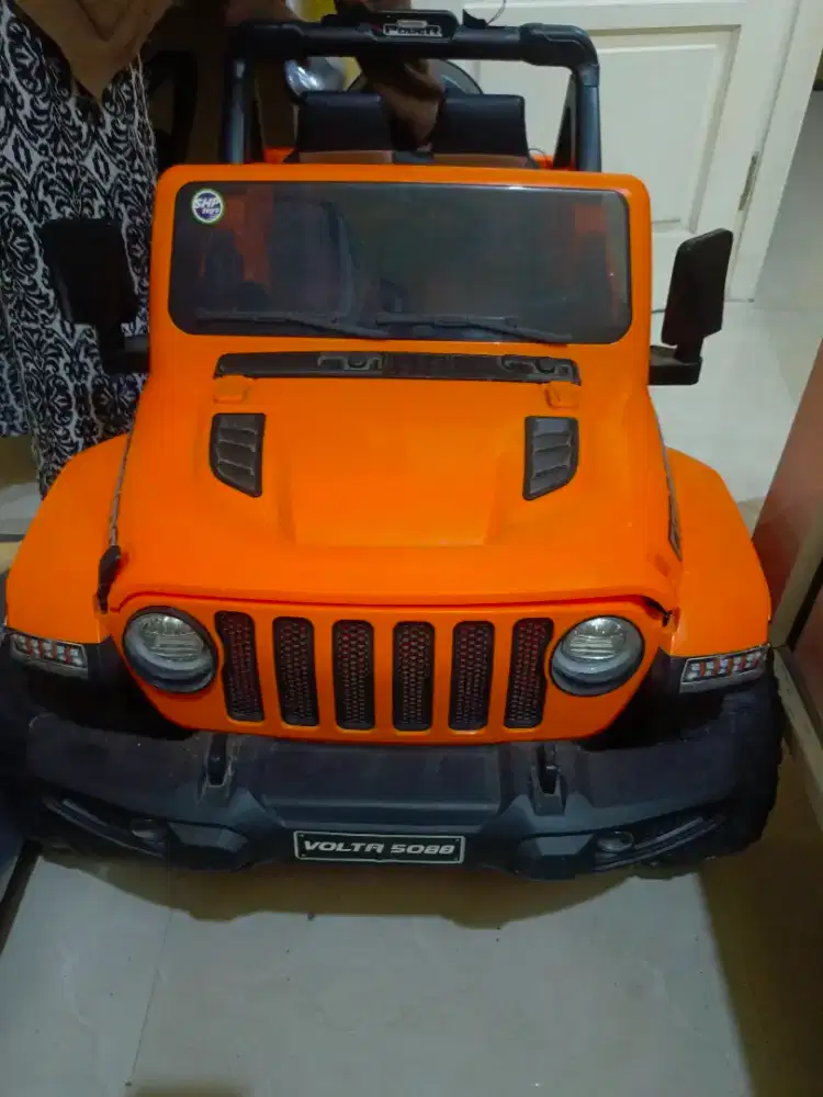 Mobil remote mainan jeep